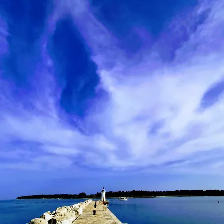 Apartment Lora Deluxe Superior 5 Star Apartment, Your Piece Of Heaven By The Sea & Park With Sea & Park View Novigrad (Istria)