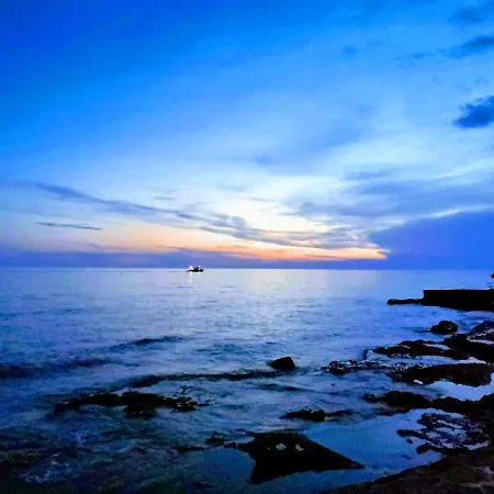 Apartment Lora Deluxe Superior 5 Star Apartment, Your Piece Of Heaven By The Sea & Park With Sea & Park View *