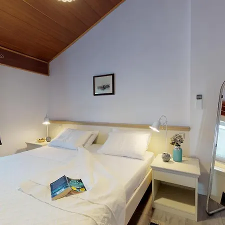 Apartman Lora With Beautiful Sea & Park View