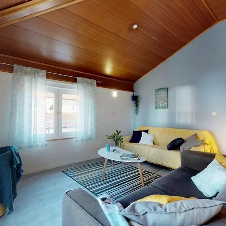 Lora Deluxe Superior 5 Star Apartment, Your Piece Of Heaven By The Sea & Park With Sea & Park View Appartement *
