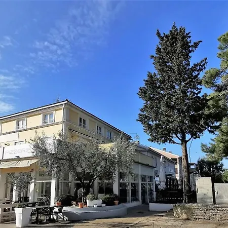 Lora Deluxe Superior 5 Star Apartment, Your Piece Of Heaven By The Sea & Park With Sea & Park View Apartmán