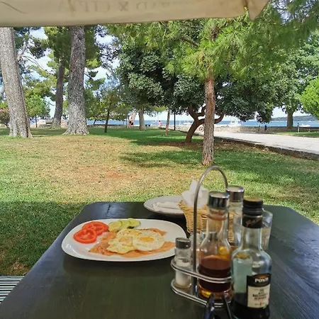 Appartement Lora Deluxe Superior 5 Star Apartment, Your Piece Of Heaven By The Sea & Park With Sea & Park View
