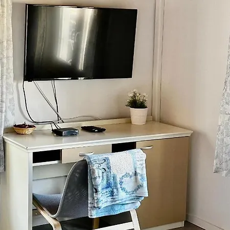 Lora Deluxe Superior 5 Star Apartment, Your Piece Of Heaven By The Sea & Park With Sea & Park View * Novigrad Istria